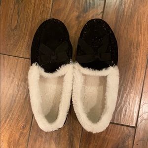 Black slippers